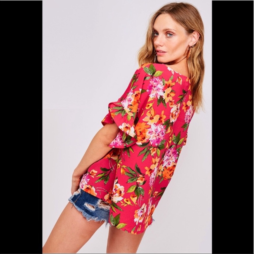 Floral tie top with ruffle sleeves - Picture 3 of 3